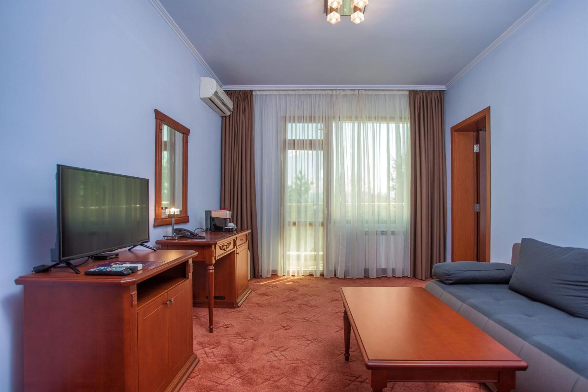 Парк-Хотел Клементина Trud Exterior foto